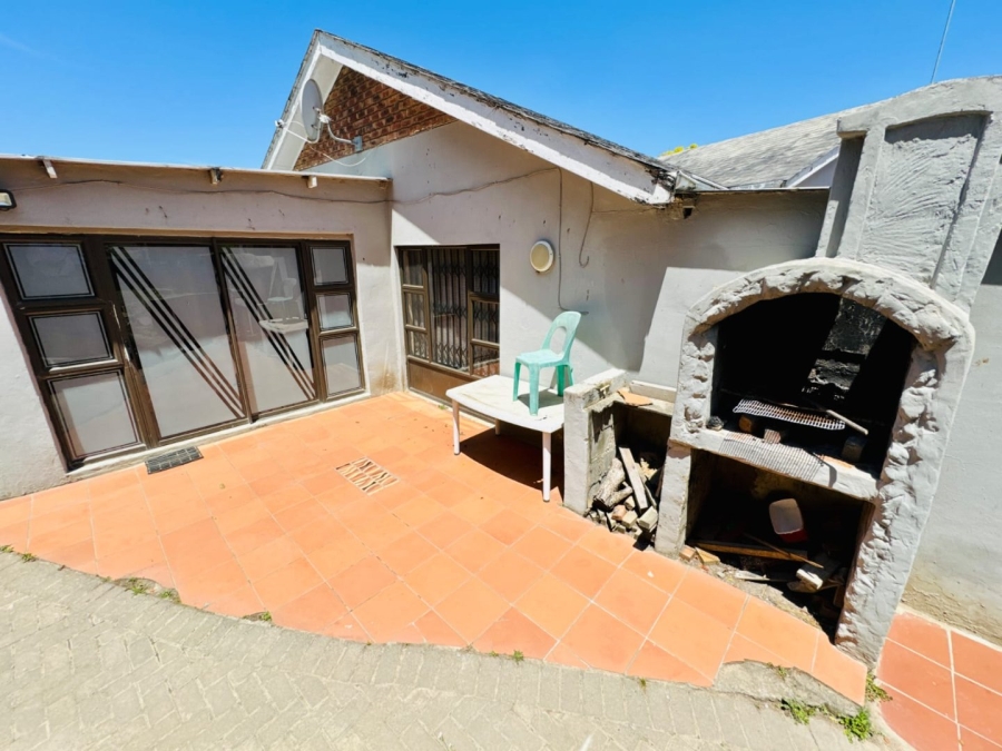 10 Bedroom Property for Sale in Amalinda Eastern Cape
